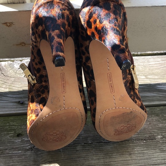 Vince Camuto Leopard Heels - Picture 7 of 8
